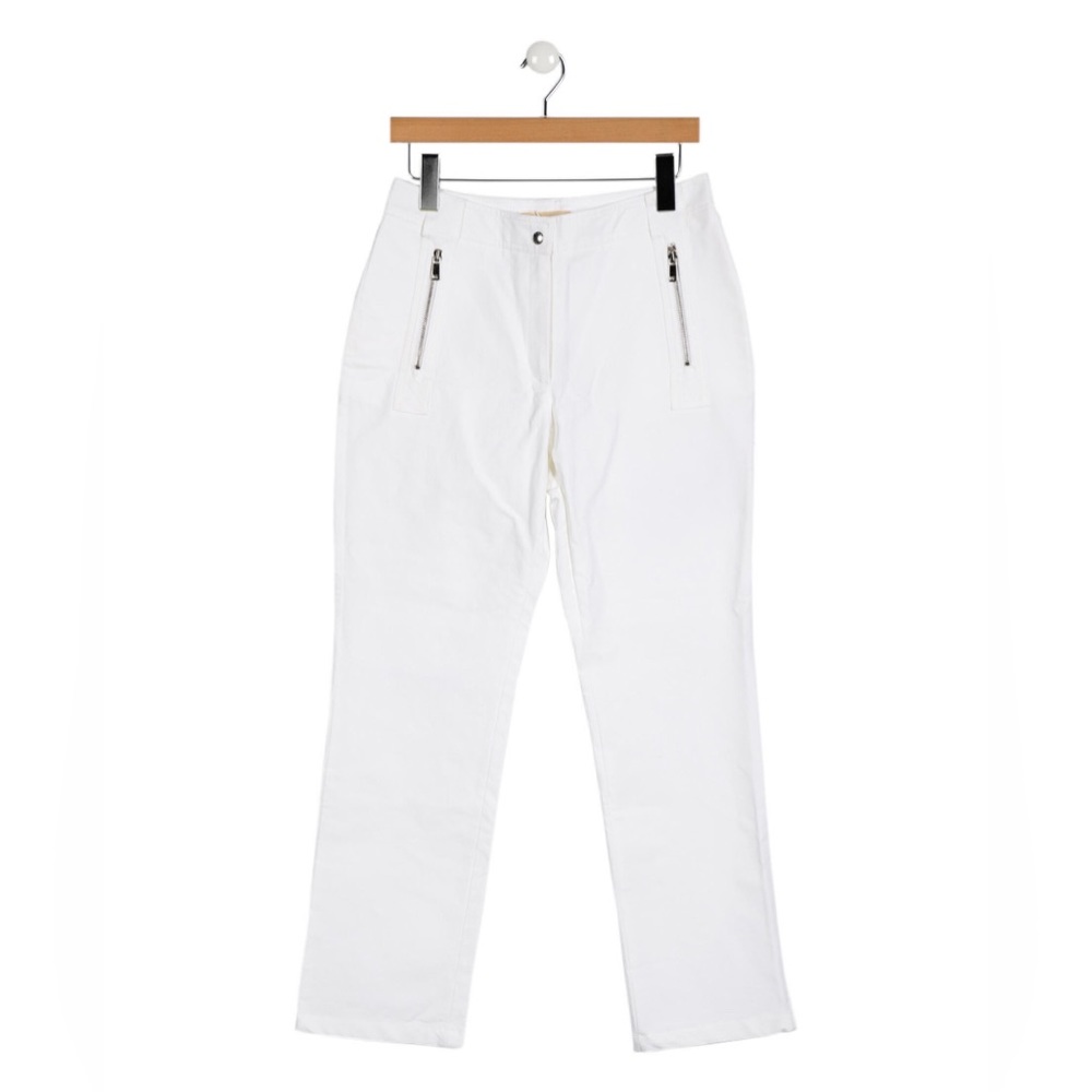 Made in Italy Beautiful and chic Size 6 but run Small will fit a size 4.